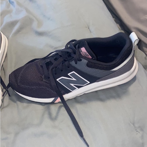 Womens new without Tags shoes size 9.5 - Picture 1 of 2